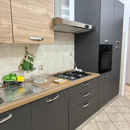 Le Quattro Lune, Centro