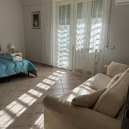 Le Quattro Lune, Centro Ρώμη