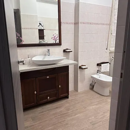 Le Quattro Lune, Centro Bed and Breakfast