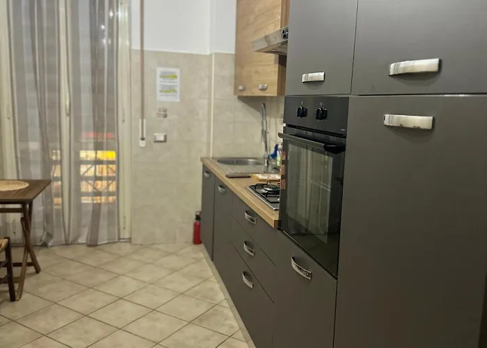 Le Quattro Lune, Centro לינה וארוחת בוקר רומא